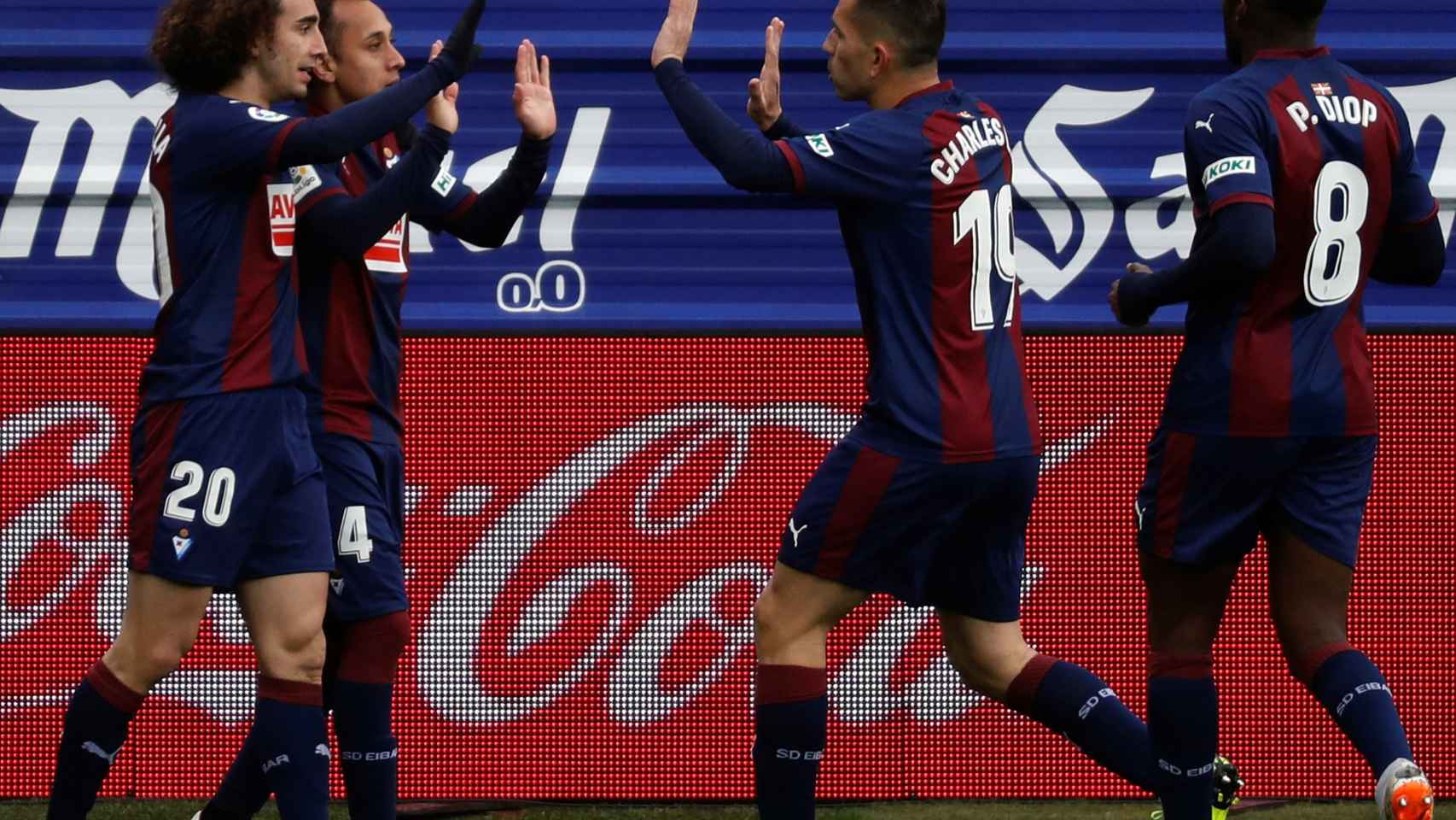 El Eibar celebra su único gol contra el Valladolid