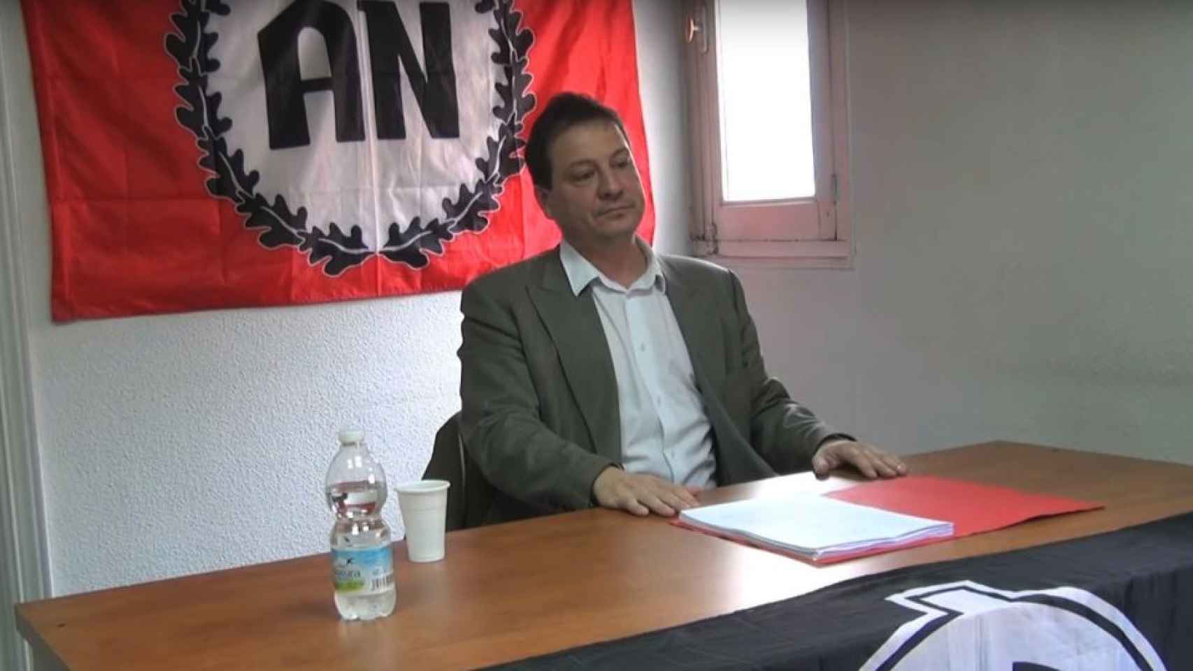Fernando Paz en una charla del partido neonazi Alianza Nacional.