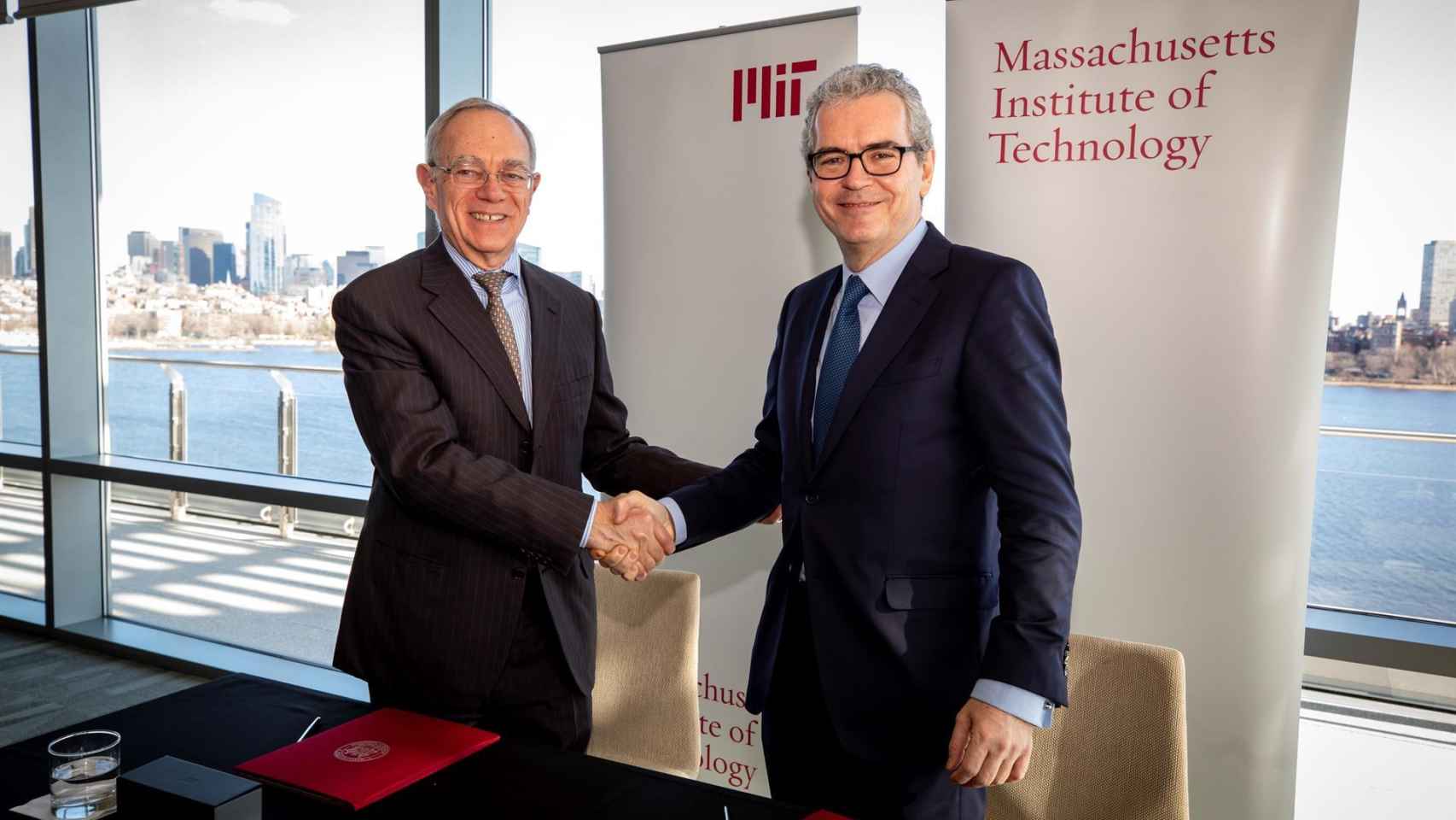 Los presidentes de Inditex y MIT, Pablo Isla y Rafael Reif