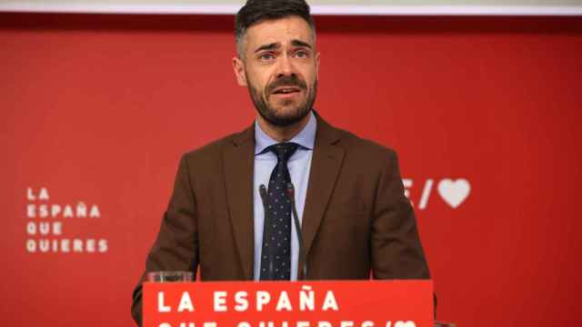 El diputado socialista Felipe Sicilia durante la presentación del 'detector de mentiras'