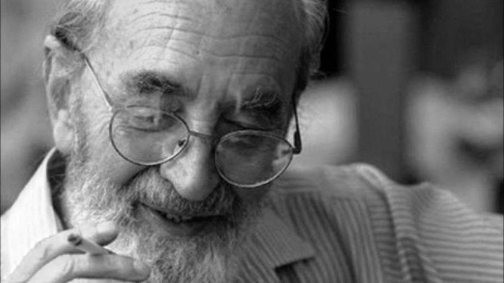 Ángel González.