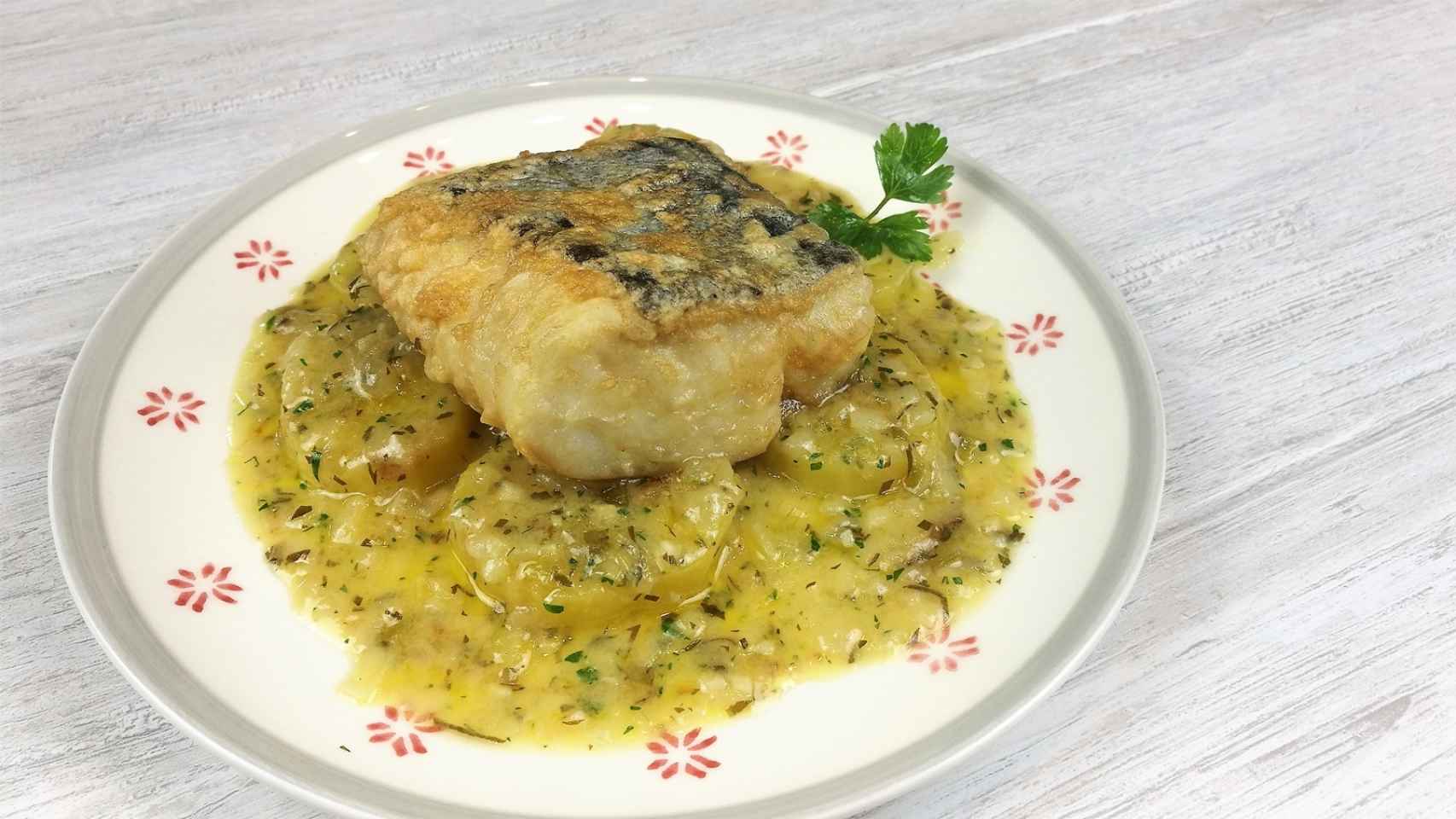 Autónomo Año Entre Patatas en salsa verde con bacalao Skrei, receta fácil con pescado de  temporada