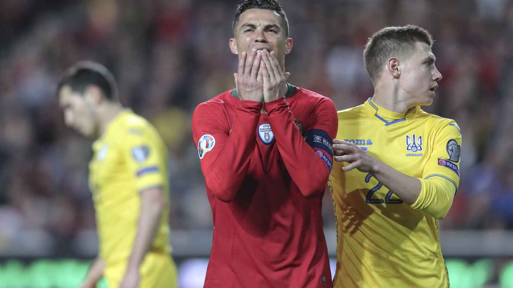 Cristiano Ronaldo se lamenta de una ocasión fallida