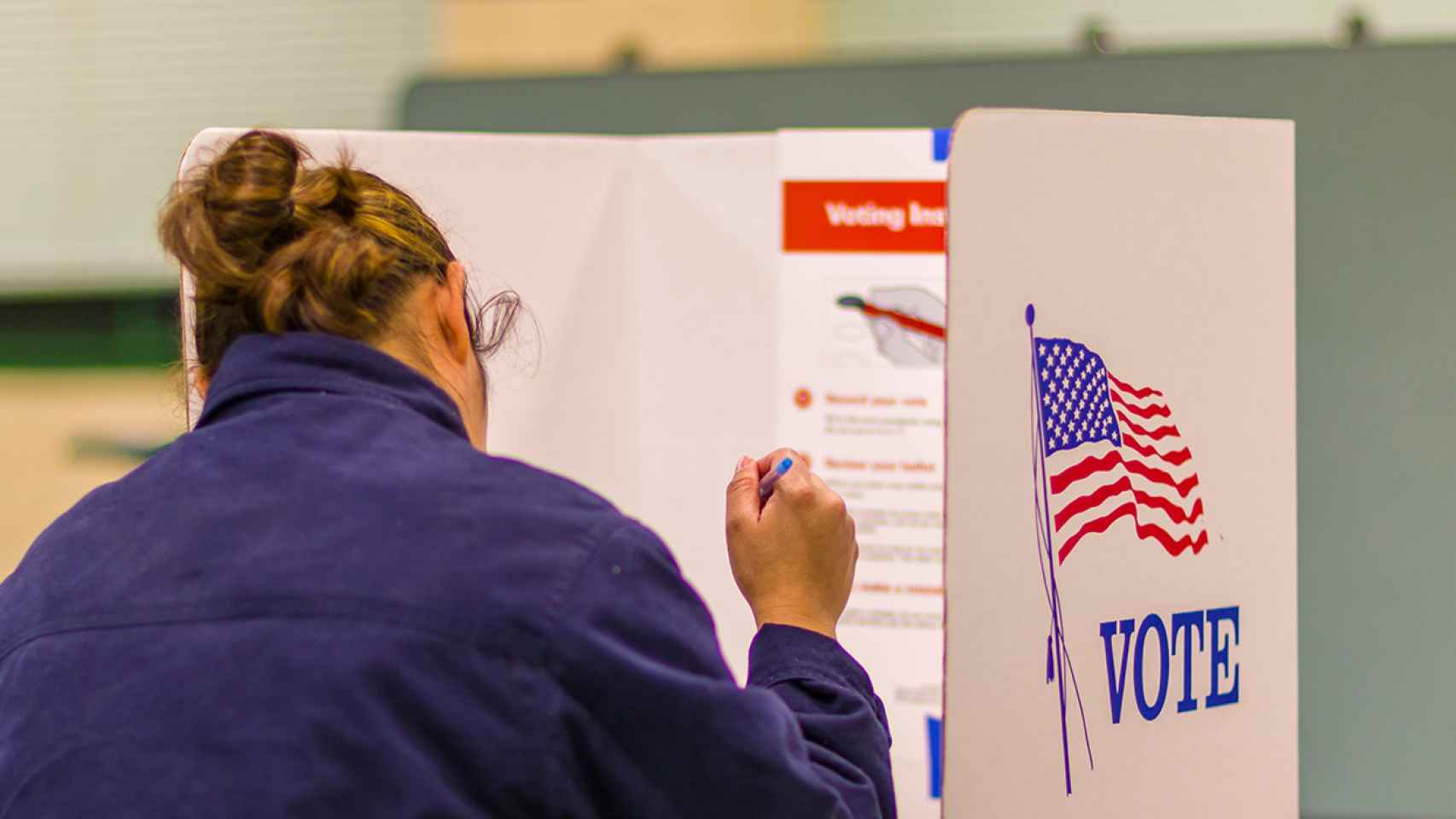 Una de las cabinas donde los ciudadanos de EEUU marcan la papeleta de sus votaciones.