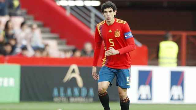 Jesús Vallejo con la selección española Sub21 ante Rumania. Foto: Twitter (@JesusVallejo)