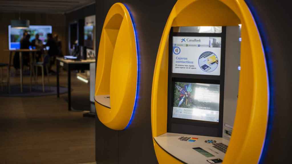 Cajeros automáticos de Caixabank con reconocimiento facial.
