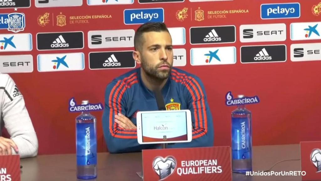 Jordi Alba en rueda de prensa con la selección española. Foto: Twitter (@SeFutbol)
