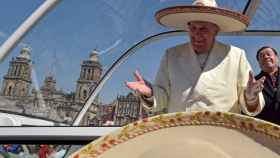 El papa Francisco en la plaza del Zócalo en Ciudad de México durante su viaje en 2016.