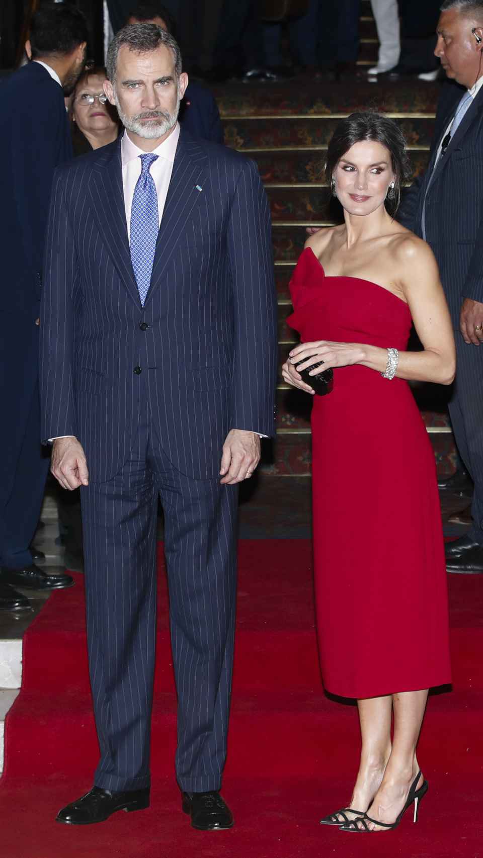 El rey Felipe y Letizia, a su llegada al hotel Four Seasons de Buenos Aires.