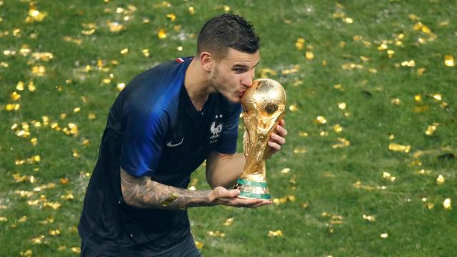 Lucas Hernández, después de ganar el Mundial de Rusia 2018 con Francia