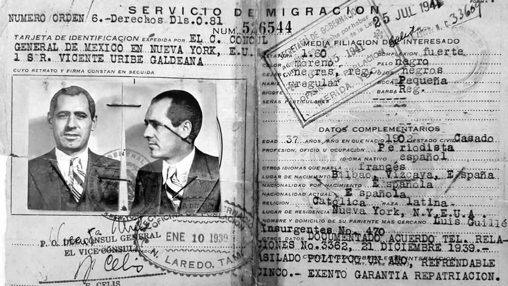 Documentación de Uribe para entrar en México en 1941.