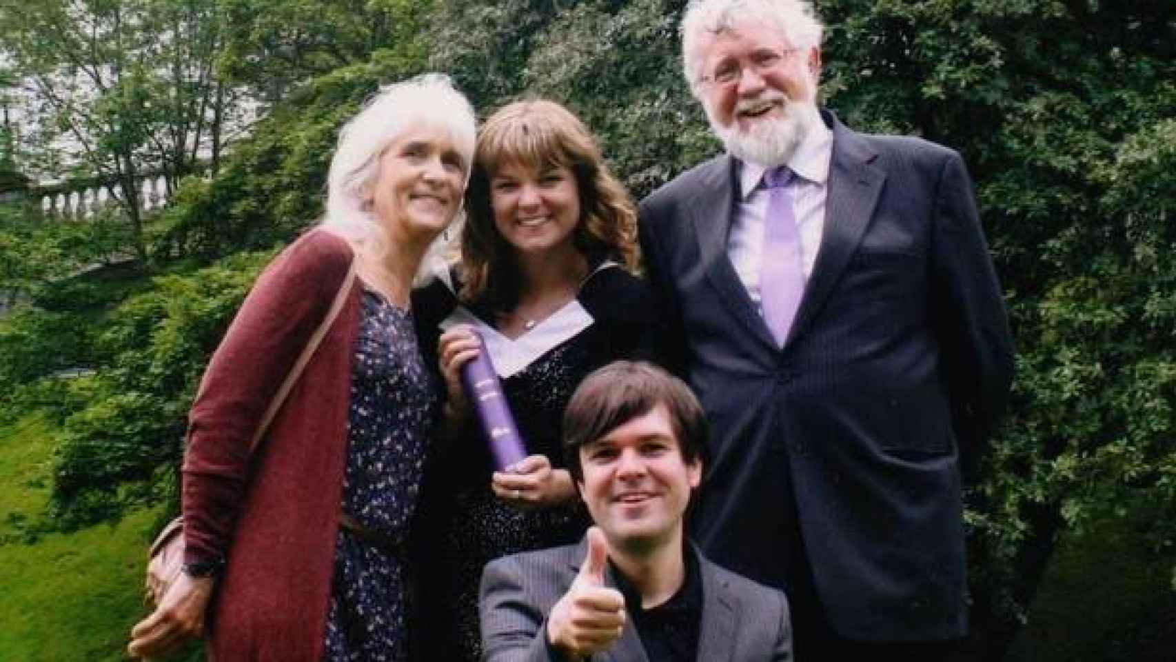 Jo Cameron con su marido Jim y sus hijos Amy y Jeremy