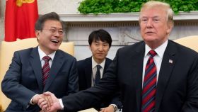 Moon Jae-in y Donald Trump.
