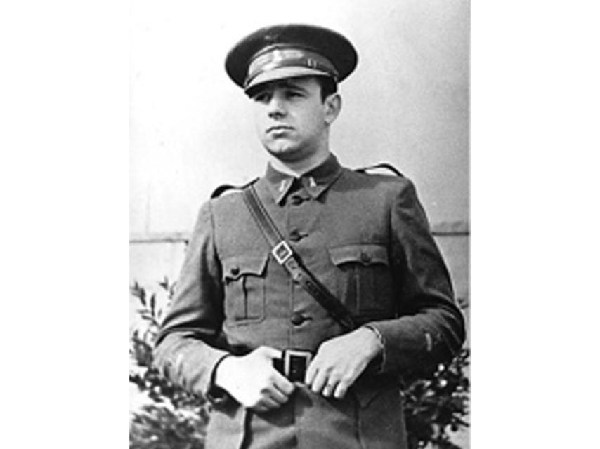 Otro retrato de Fernando Rodríguez Miaja durante la guerra.