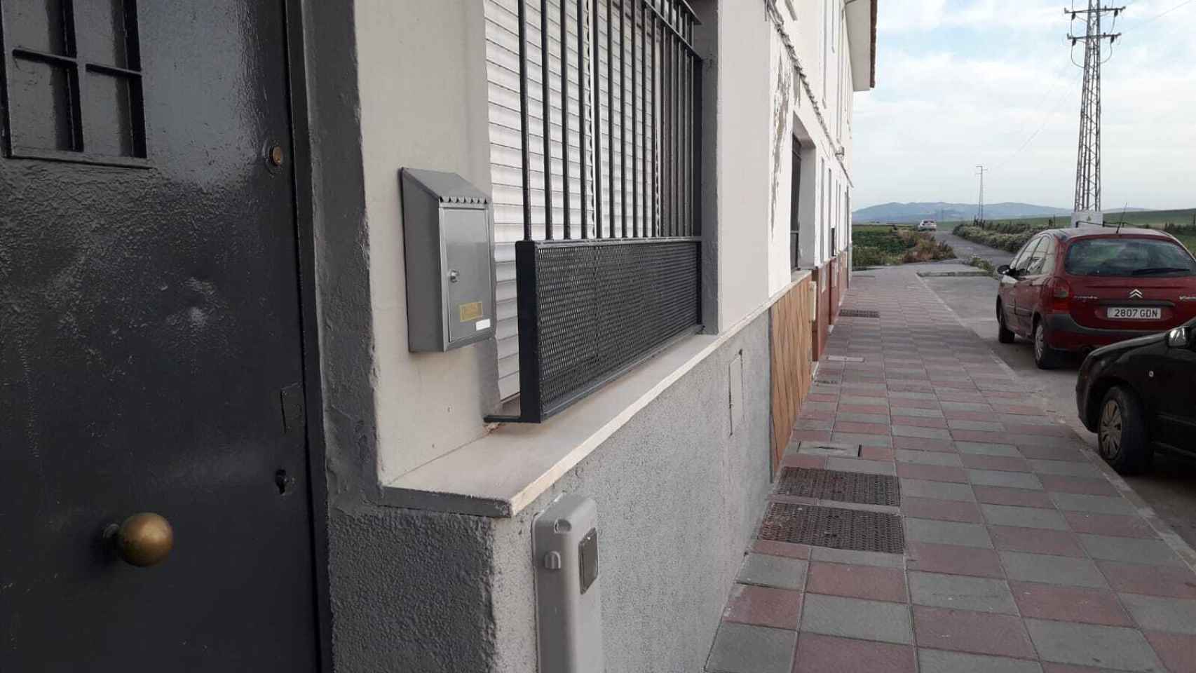 La casa de protección oficial de la Junta donde vivía la mujer con sus hijos y donde ocurrieron parte de las agresiones sexuales