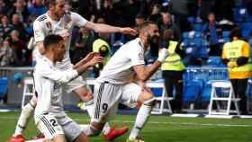 Benzema celebra el gol de la victoria ante el Huesca