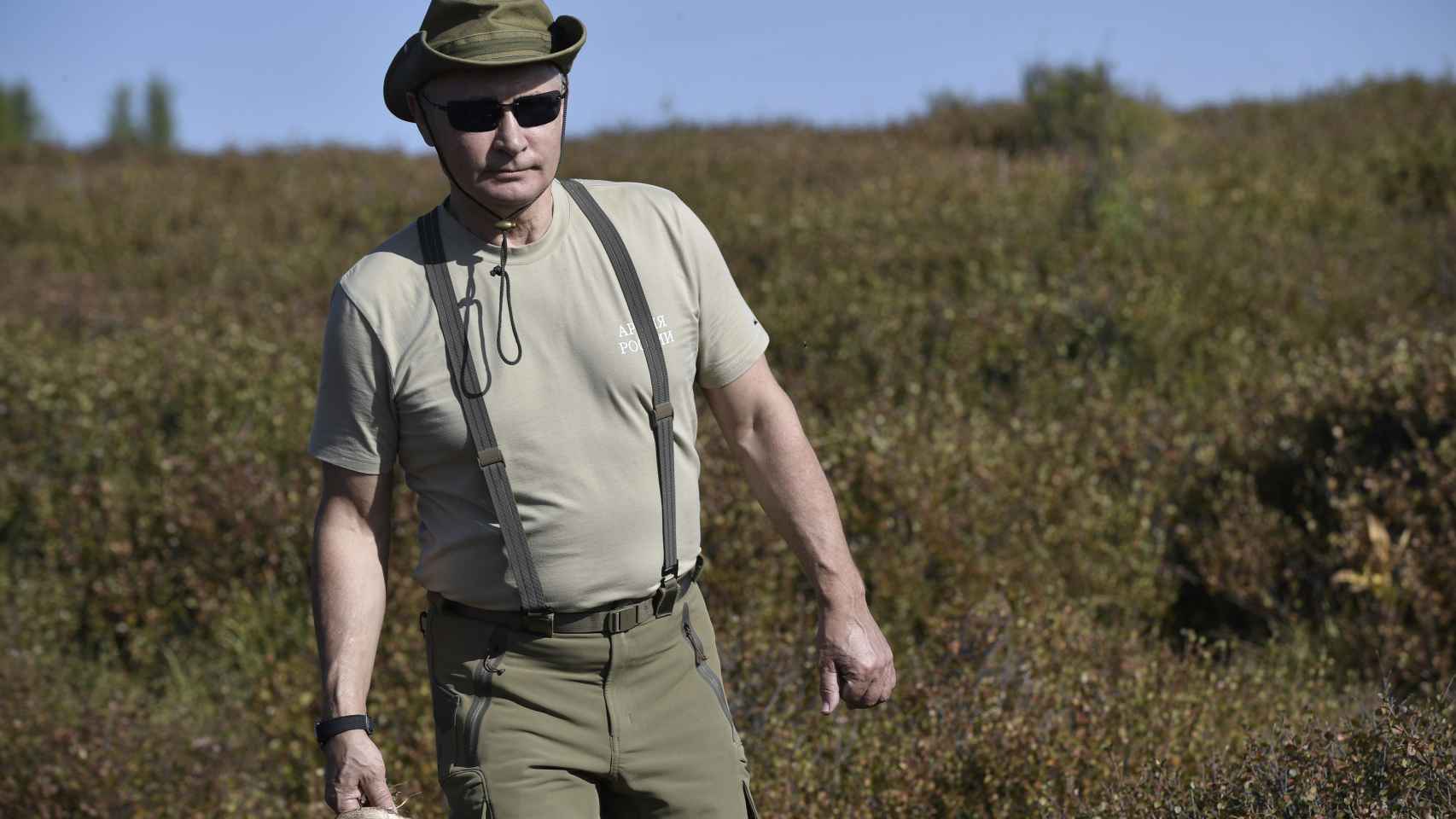Vladimir Putin cazando.