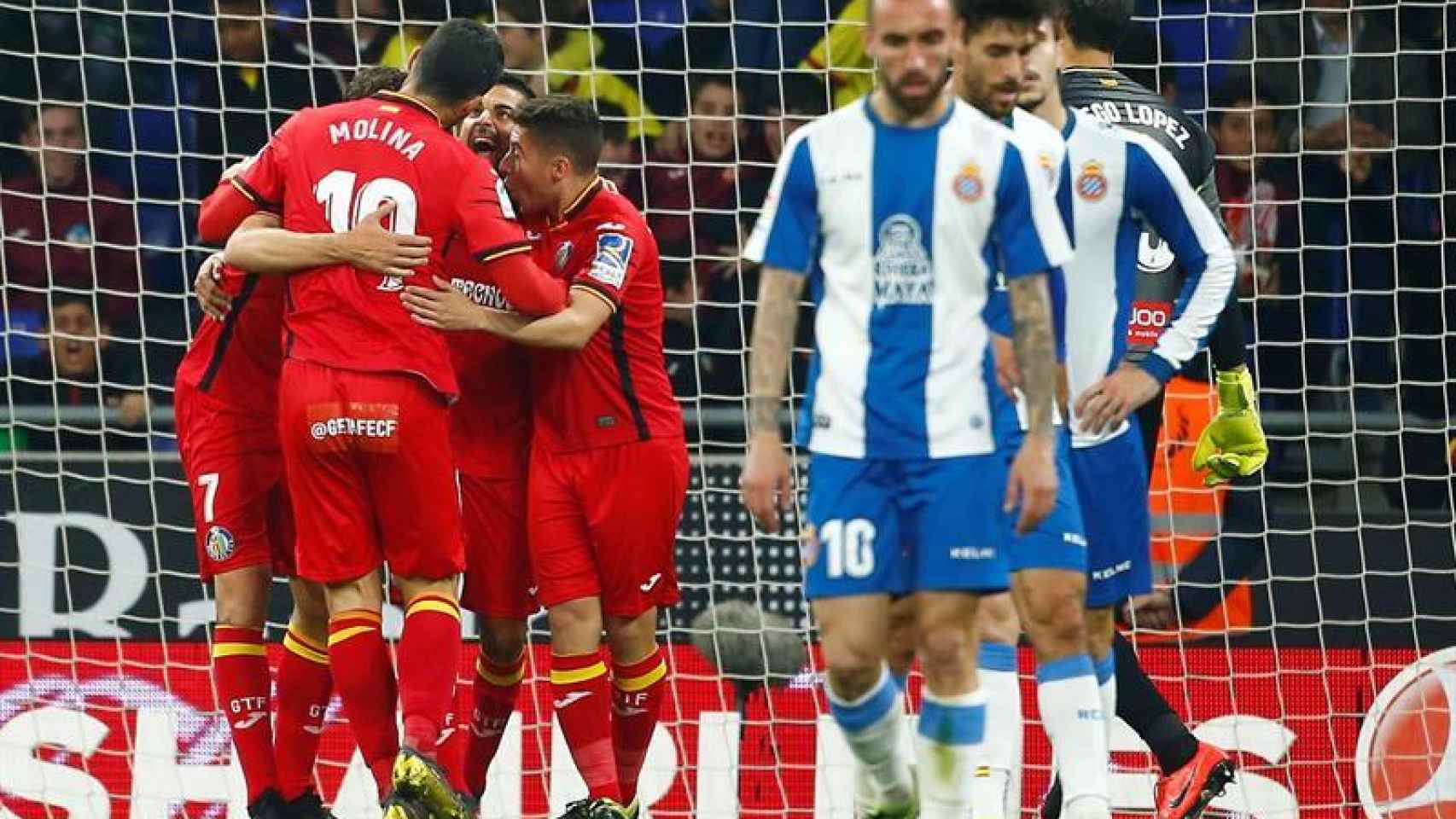 Los jugadores del Getafe celebran el gol del empate ante el Espanyol