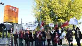 Manifestación de las trabajadoras de limpieza de RTVE. (Foto: María Zuil)