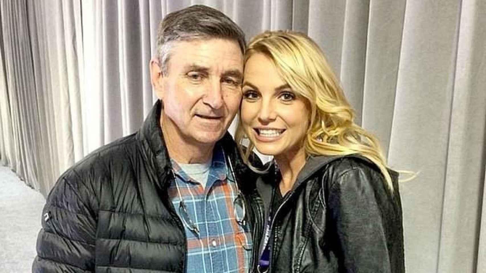 Britney Spears junto a su padre en una fotografía de sus redes sociales.