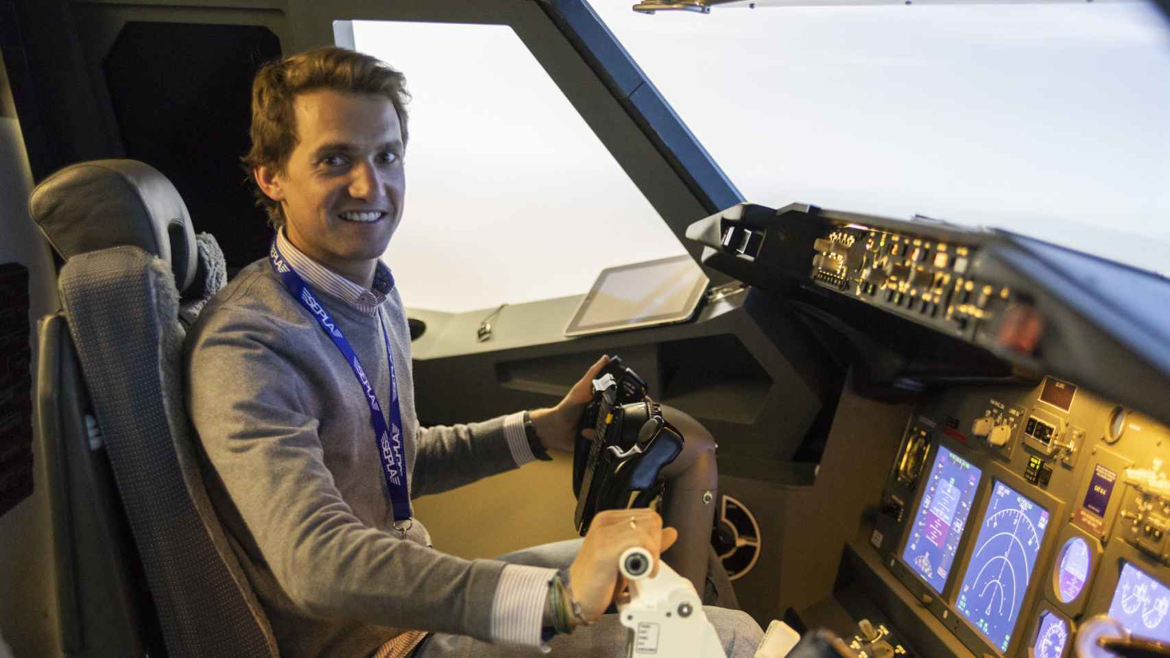 Así la formación de un piloto en España: diversa, exhaustiva, continua y muy cara