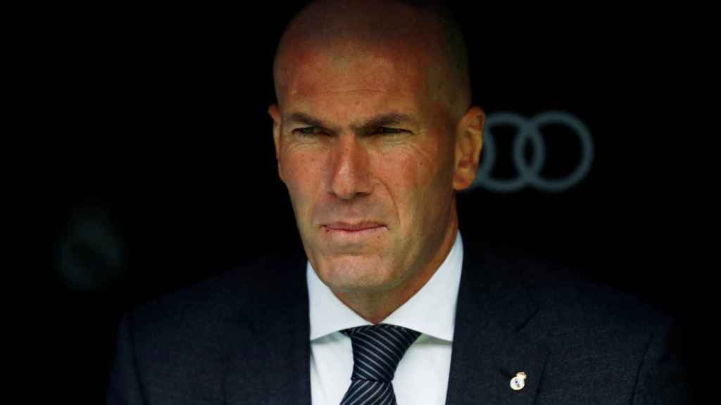 Zidane, en el banquillo del Real Madrid