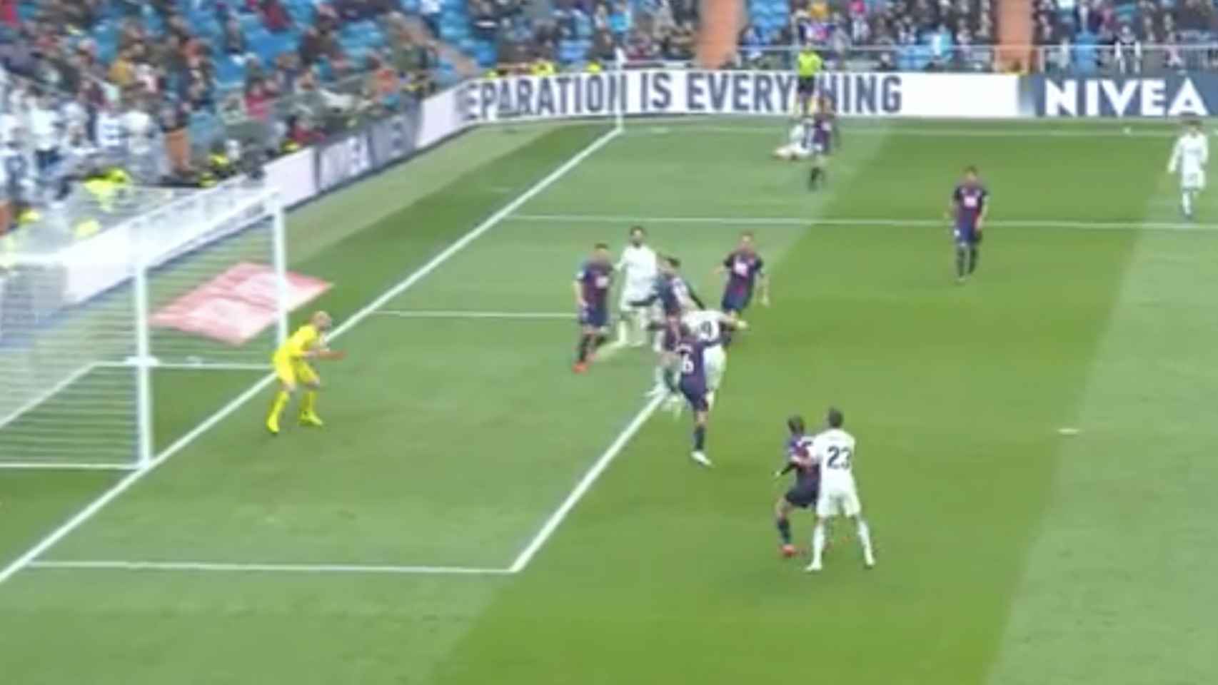 Primer gol de Benzema