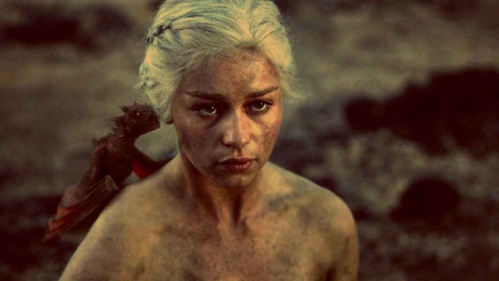 Daenerys, madre de dragones.