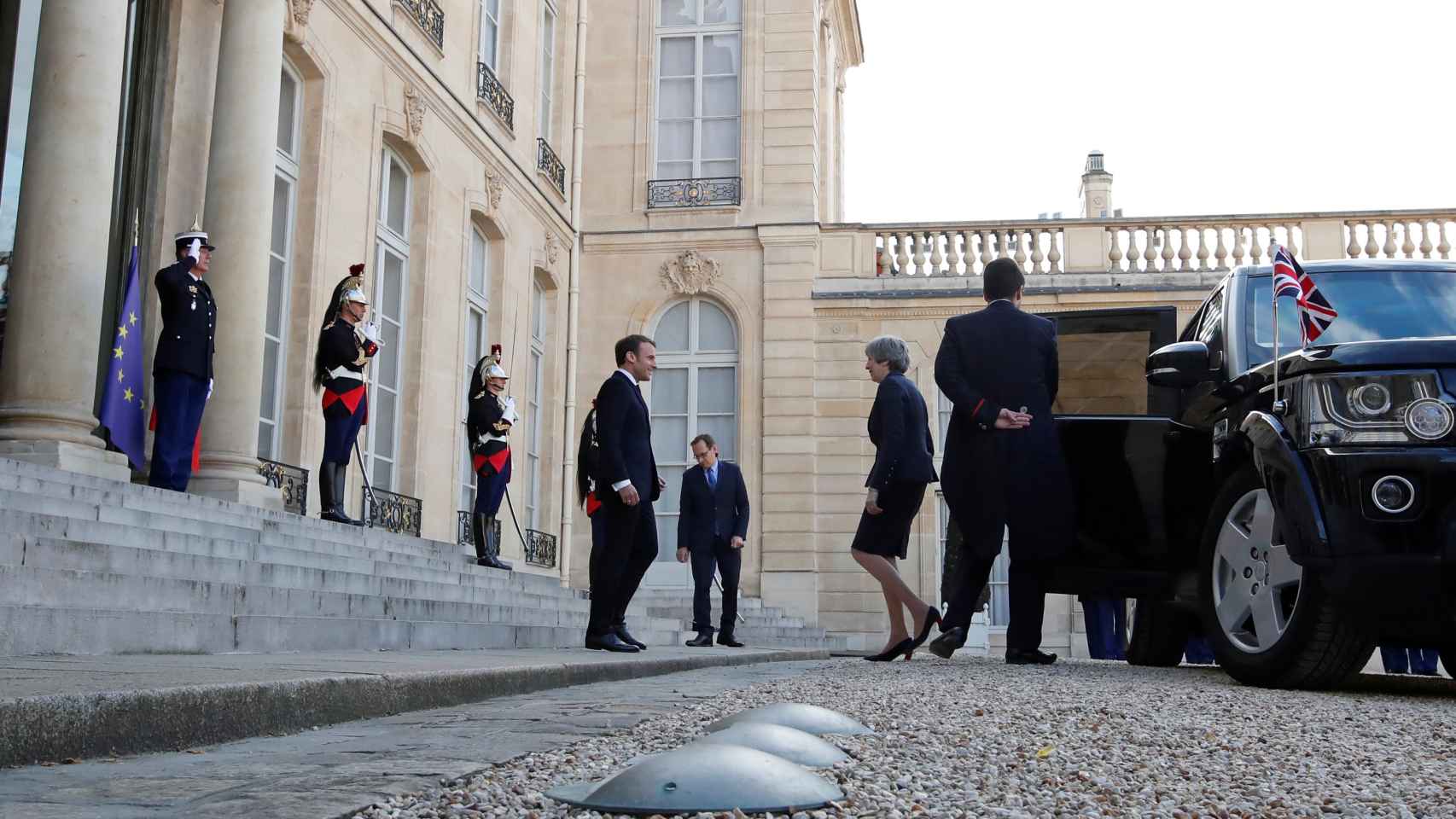 Macron ha recibido a May en el palacio del Elíseo