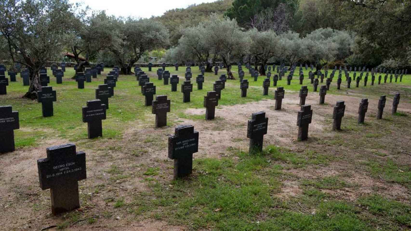 El cementerio de Caucos de Yuste (Badajoz) es el único cementerio militar alemán en nuestro país. Foto: EFE.
