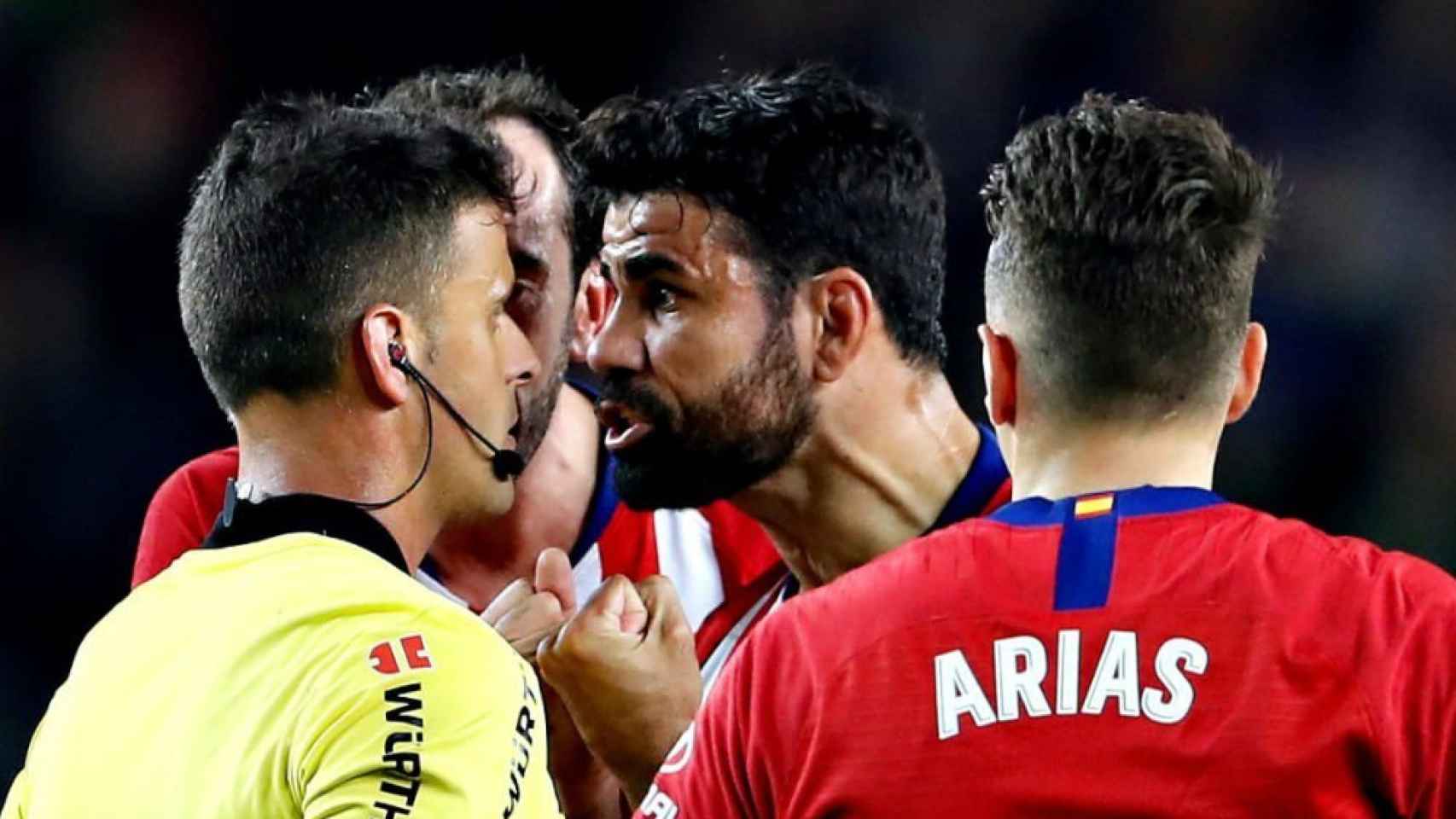 Diego Costa, expulsado en el Camp Nou por Gil Manzano