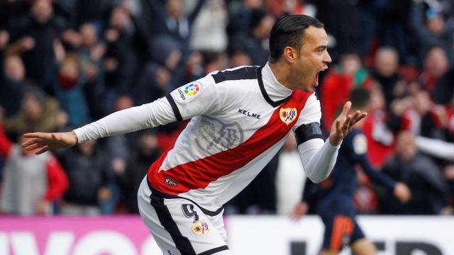 De Tomás celebra un gol con el Rayo Vallecano