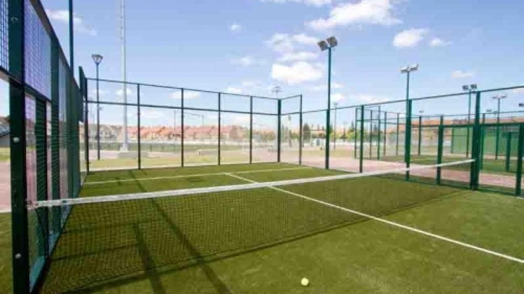 Pista de pádel en Badajoz. Foto: aytobadajoz.es