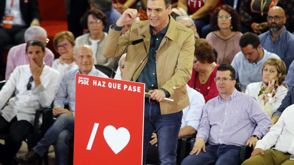 Pedro Sánchez, de mitin en Las Palmas.
