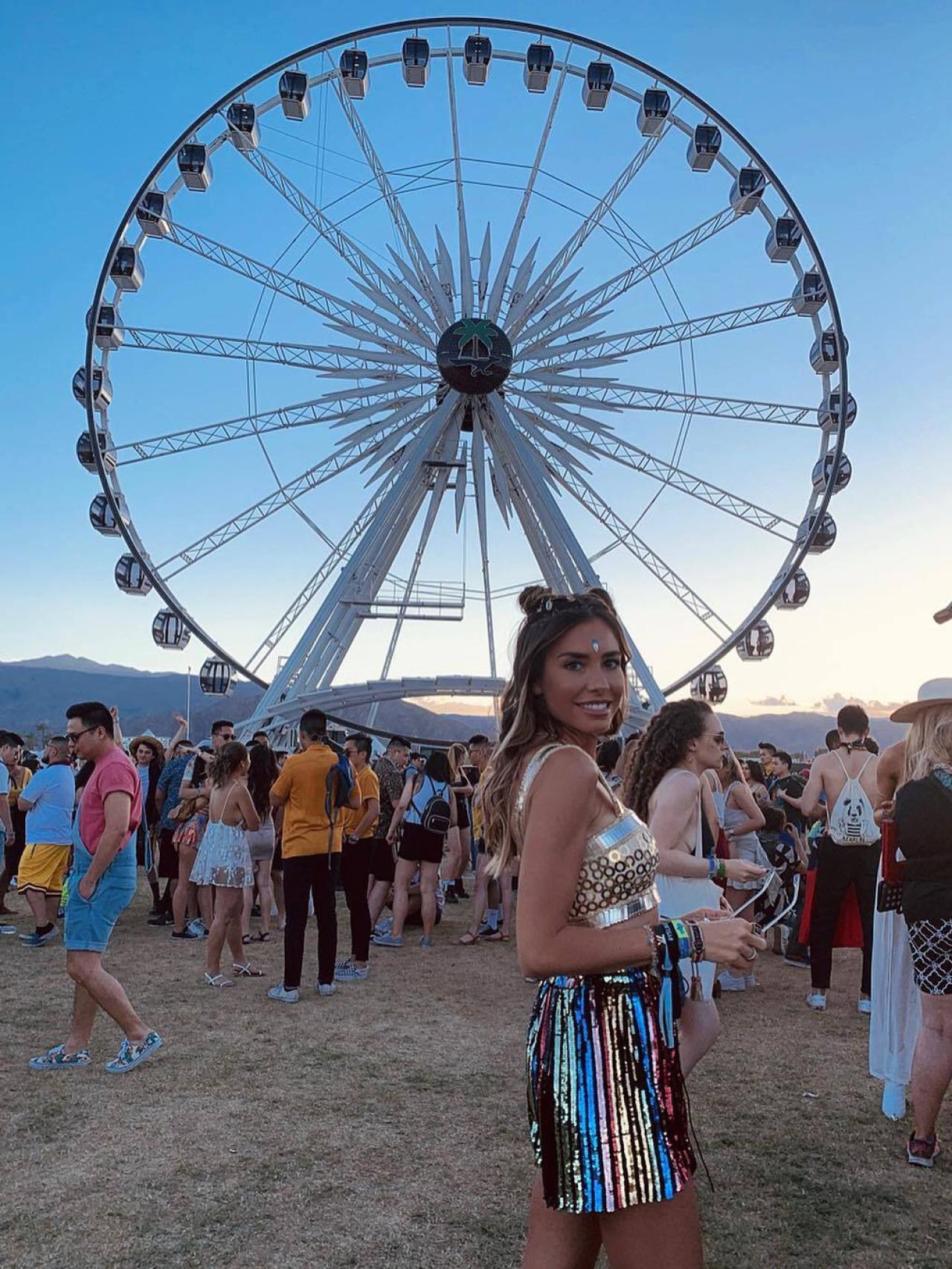 Coachella se llena de outfits con el monogram de Louis Vuitton sin serlo, y  Rosalía es