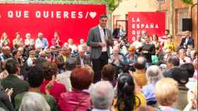 Pedro Sánchez, este lunes en un acto con mayores en Leganés.