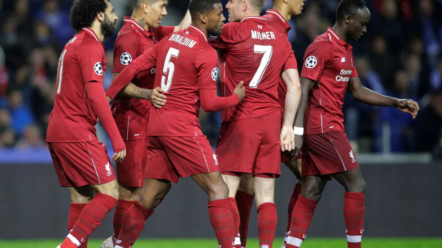 Los jugadores del Liverpool celebran el pase a semifinales ante el Oporto