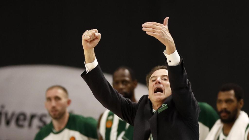 Rick Pitino, entrenador del Panathinaikos