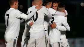 Los jugadores del Castilla celebran el gol de Dani Gómez