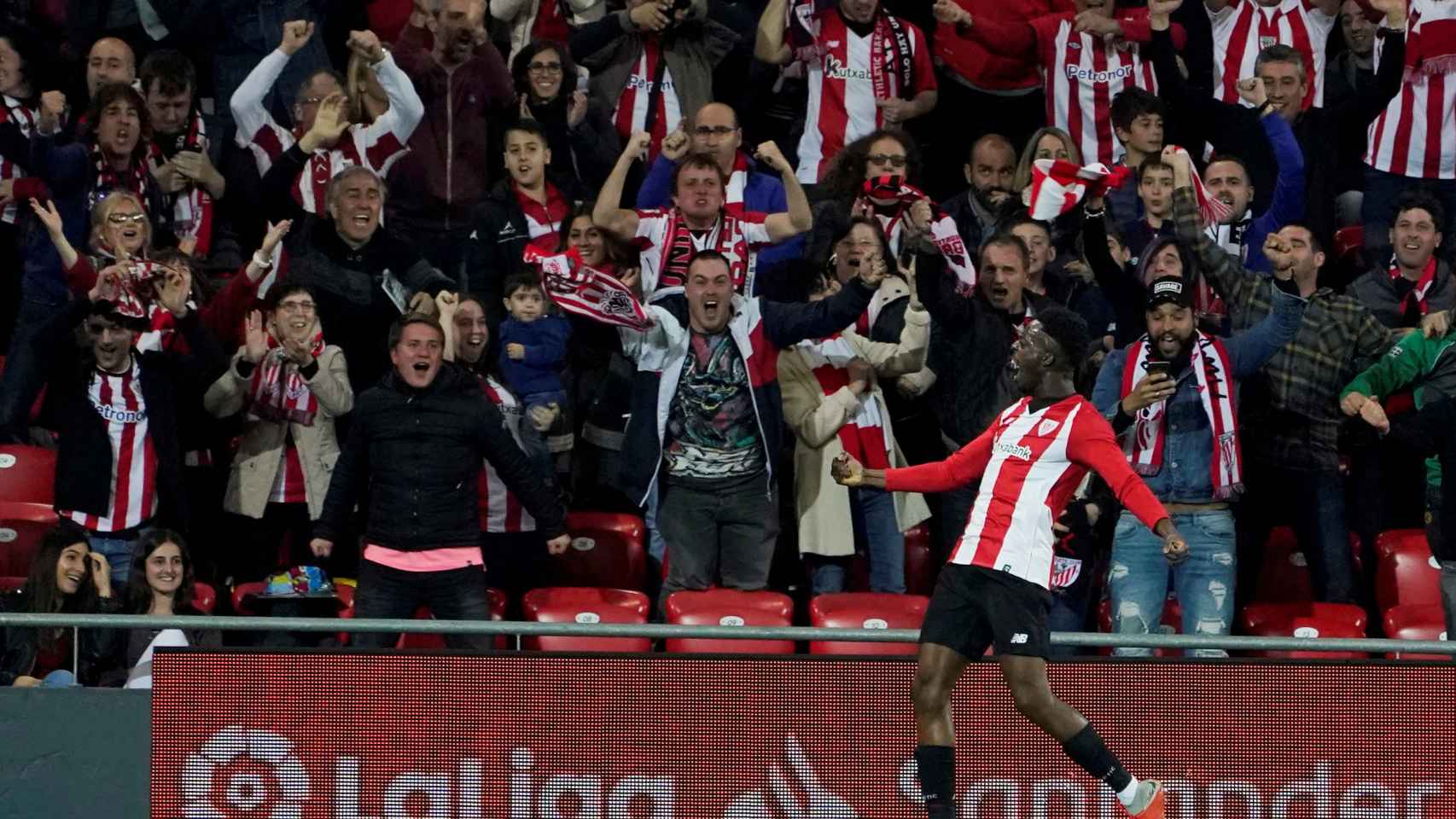 Iñaki Williams celebra un gol con el Athletic en la 2018/2019