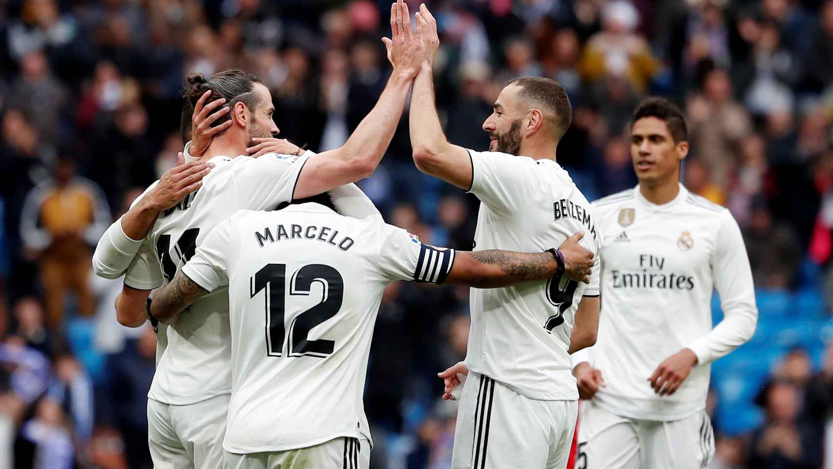Los jugadores del Real Madrid celebran una victoria