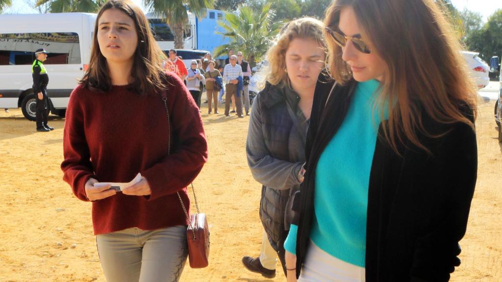 Tana volvió a sentirse débil y perdió la consciencia antes de Semana Santa.