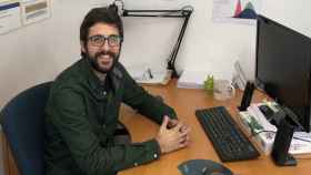 El investigador español Jorge Calvo, en su despacho de la Universidad de Alicante.