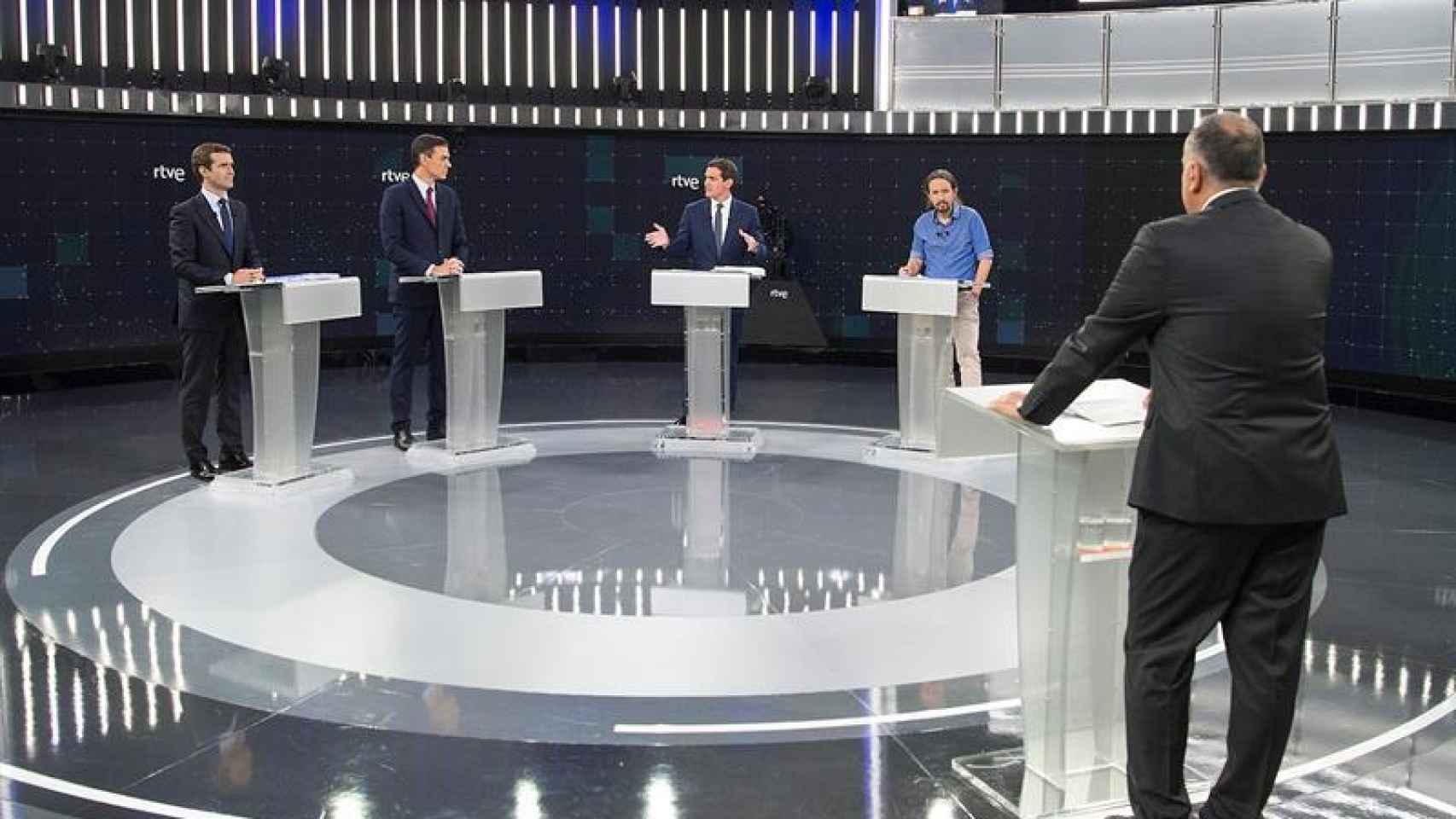 Xabier Fortes modera el debate de TVE.