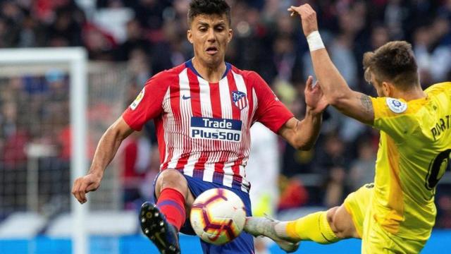 Rodrigo en un partido con el Atlético