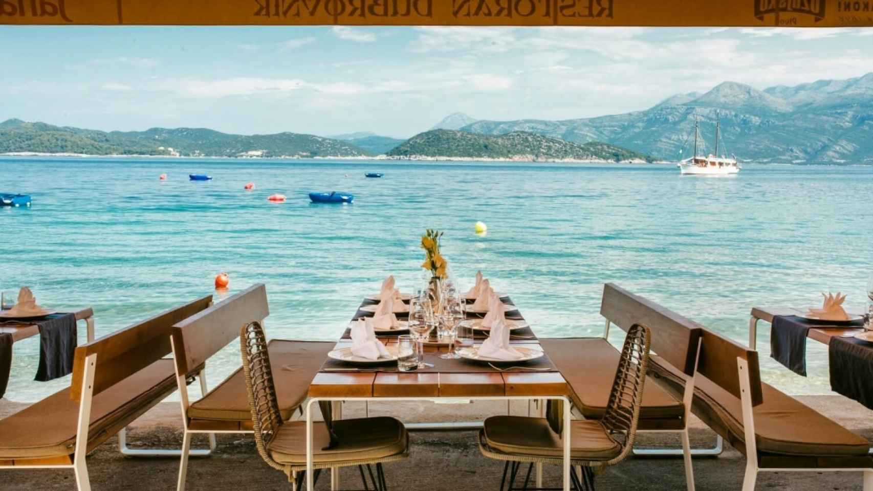 Detalle de las vistas desde el restaurante Dubrovnik en Lopdu.