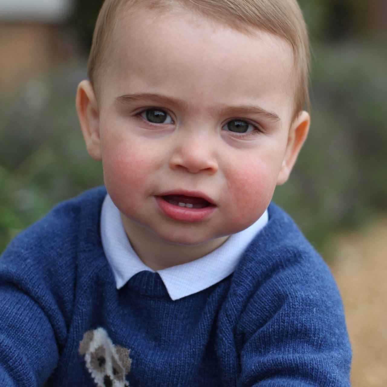 El pequeño Luis, hijo de Catalina y el príncipe Guillermo, en su primer cumpleaños.