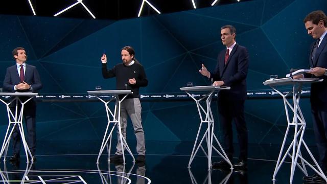 Pablo Iglesias pide calma en un debate en el que el insulto mentiroso es protagonista.