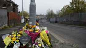 Flores y detalles para la familia de la periodista asesinada en Irlanda del Norte.