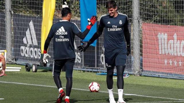 Keylor Navas y Courtois durante un entrenamiento